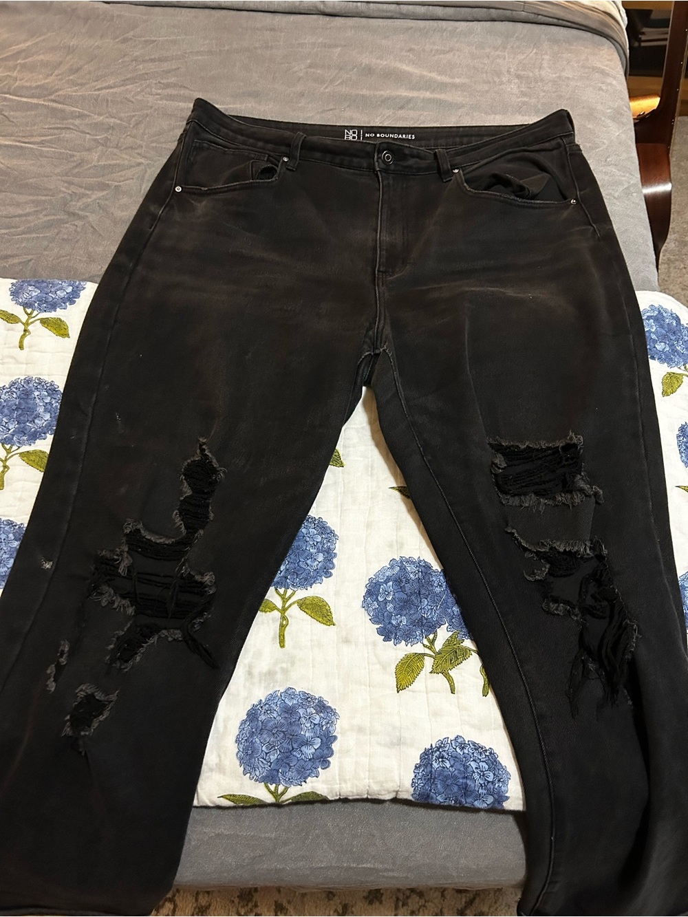 No Boundaries Black Ripped Skinny Jeans